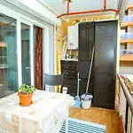 Central Beach Modernist Apartment